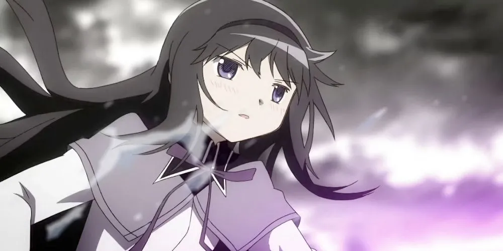 Homura Akemi trong anime Puella Magi Madoka Magica