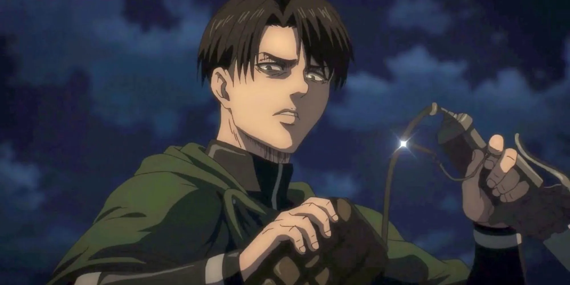 Levi Ackerman sử dụng bộ cơ động 3D và kiếm trong Attack On Titan