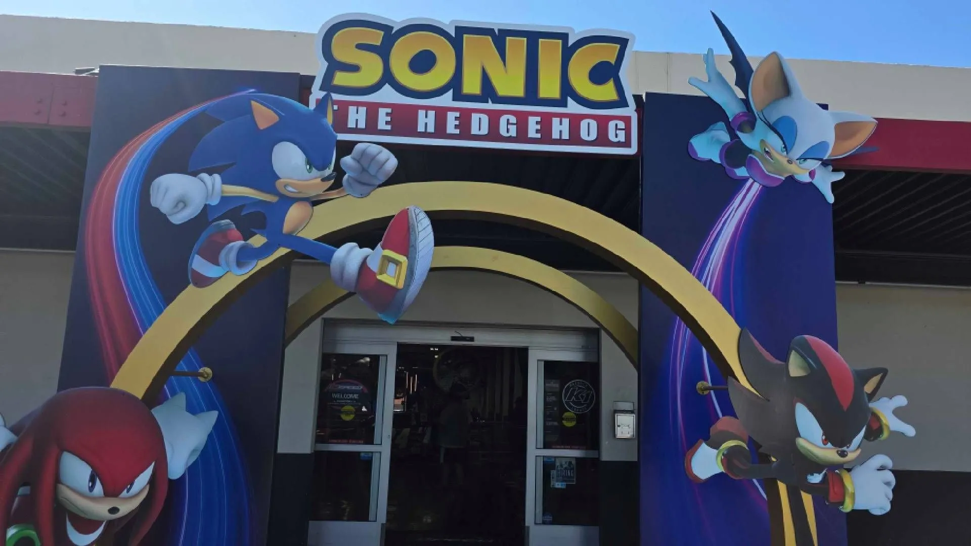 Cổng vào K1 Speed được biến hóa thành thế giới Sonic Racing Crossworlds đầy ấn tượng tại SDCC
