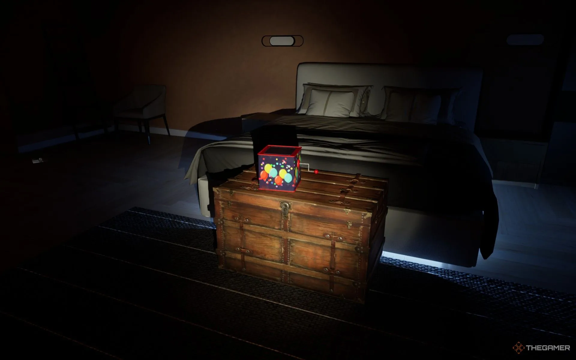 Jack-in-the-box bí ẩn trong phòng ngủ khiên Dead Take.